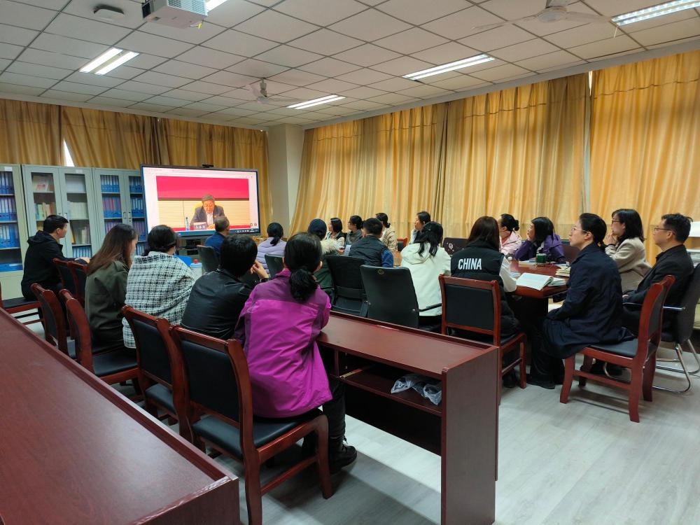 学法明纪守初心 铸魂育人担使命